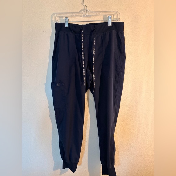 Womens Med Couture Navy scrub set - Picture 9 of 9